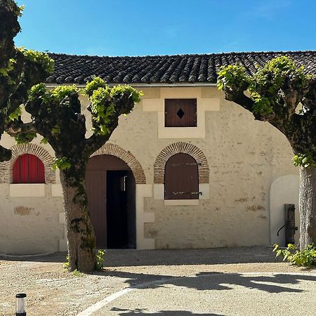 Domaine De L'Ecorcerie Hotel Fontaine-le-Comte Ngoại thất bức ảnh