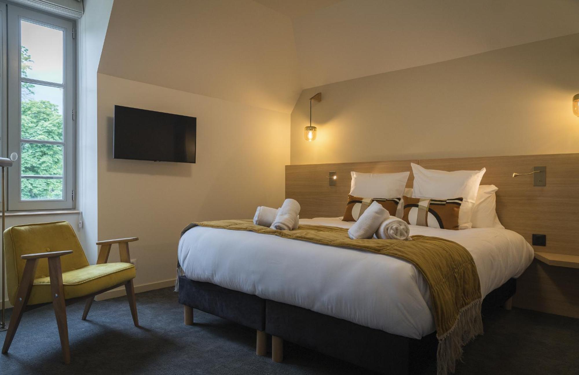 Domaine De L'Ecorcerie Hotel Fontaine-le-Comte Ngoại thất bức ảnh