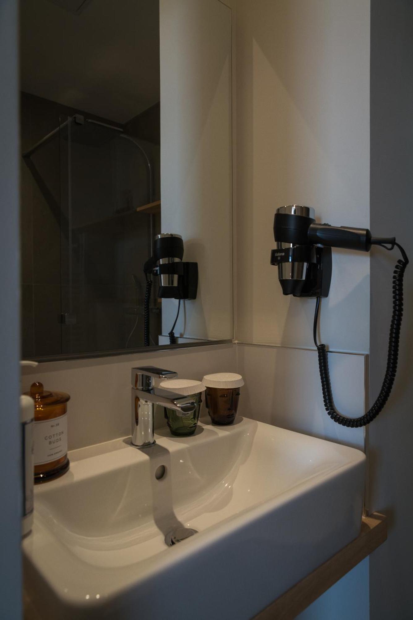 Domaine De L'Ecorcerie Hotel Fontaine-le-Comte Ngoại thất bức ảnh
