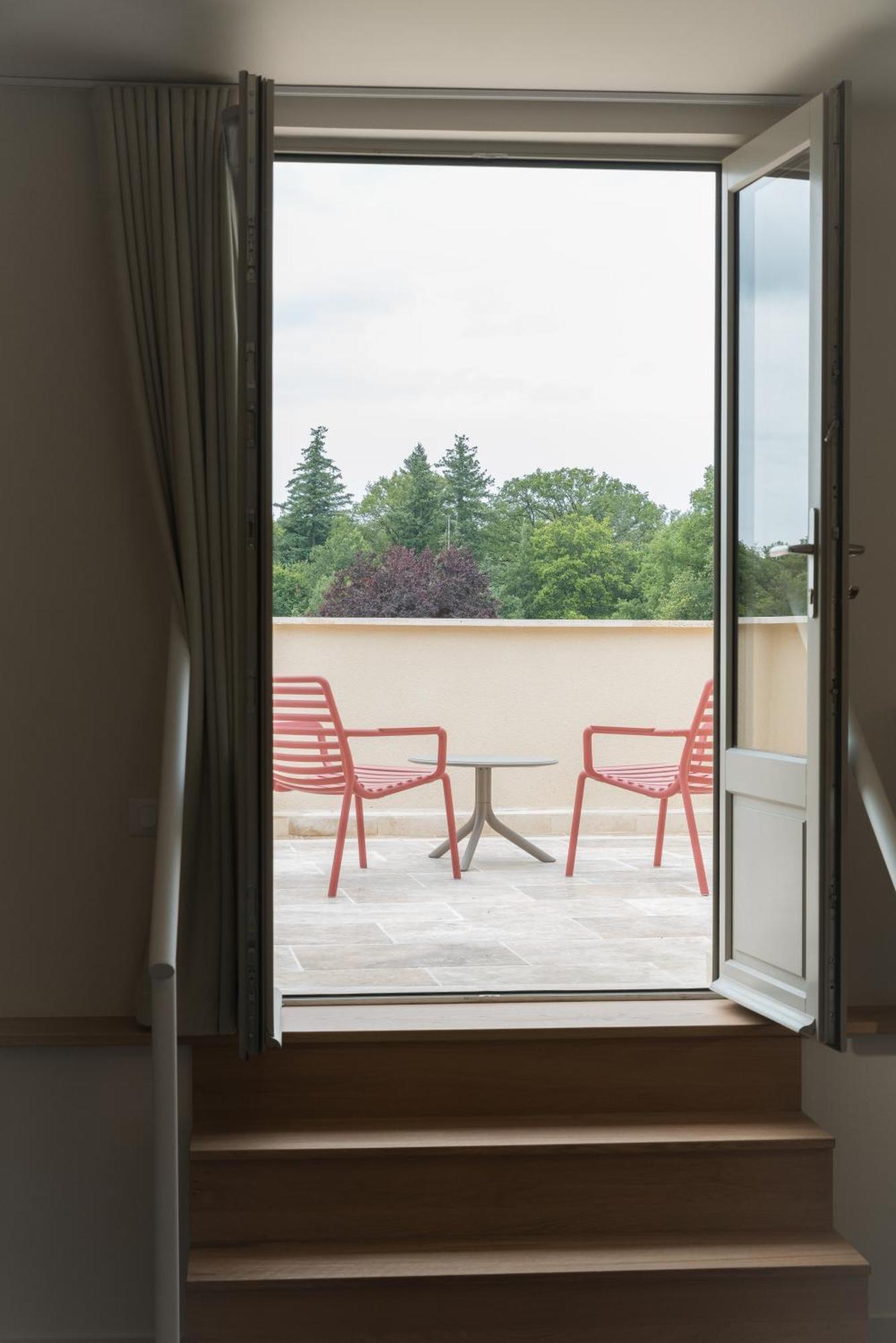Domaine De L'Ecorcerie Hotel Fontaine-le-Comte Ngoại thất bức ảnh