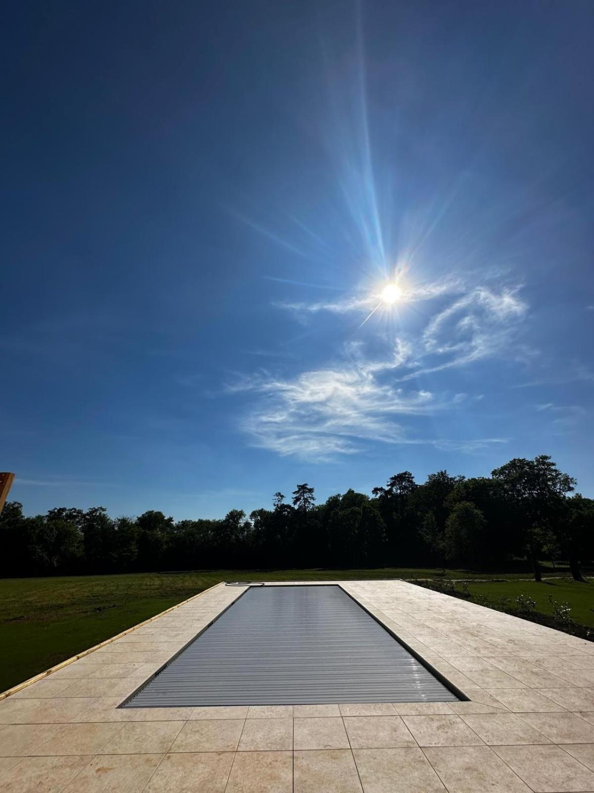 Domaine De L'Ecorcerie Hotel Fontaine-le-Comte Ngoại thất bức ảnh