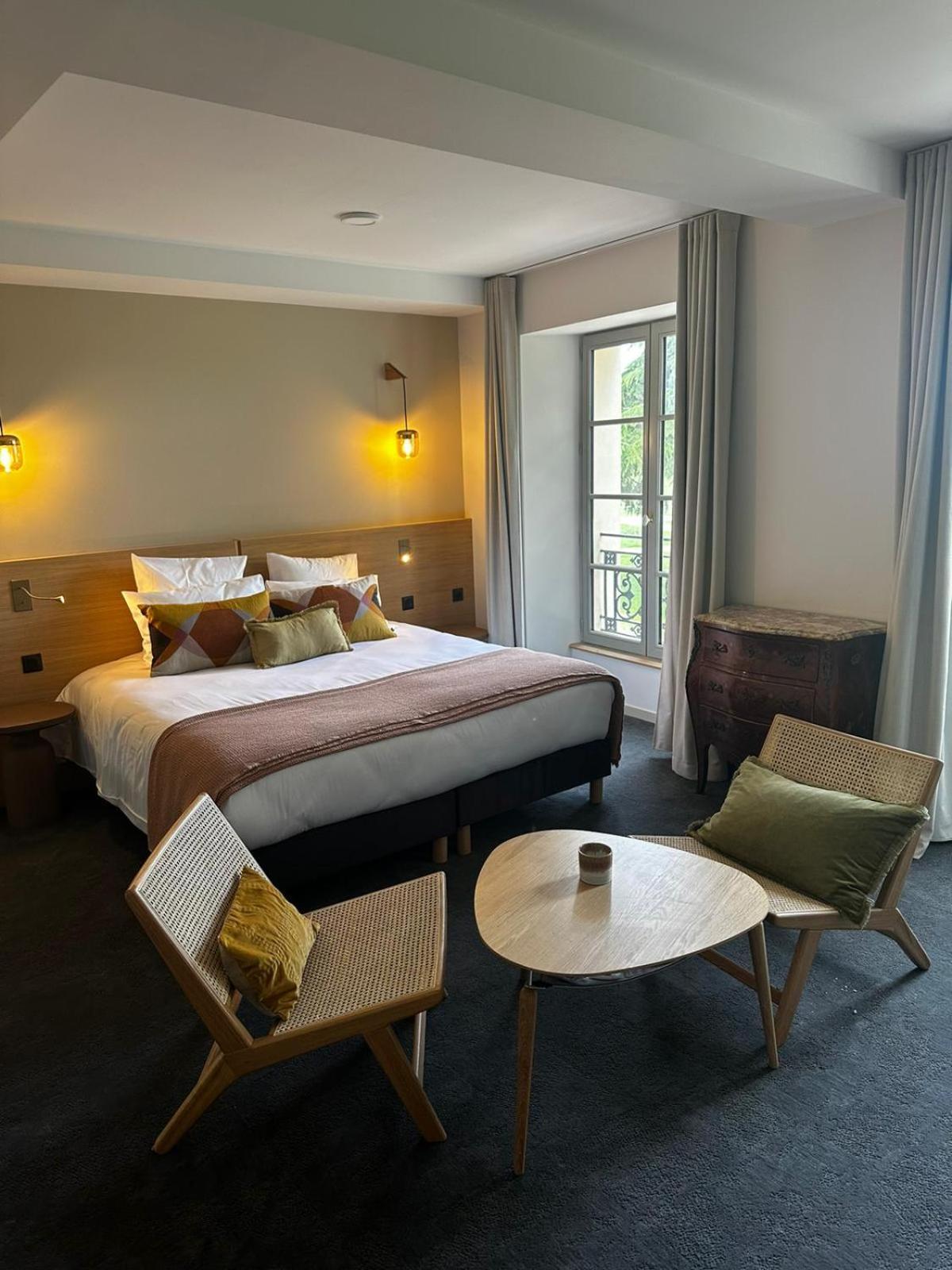 Domaine De L'Ecorcerie Hotel Fontaine-le-Comte Ngoại thất bức ảnh