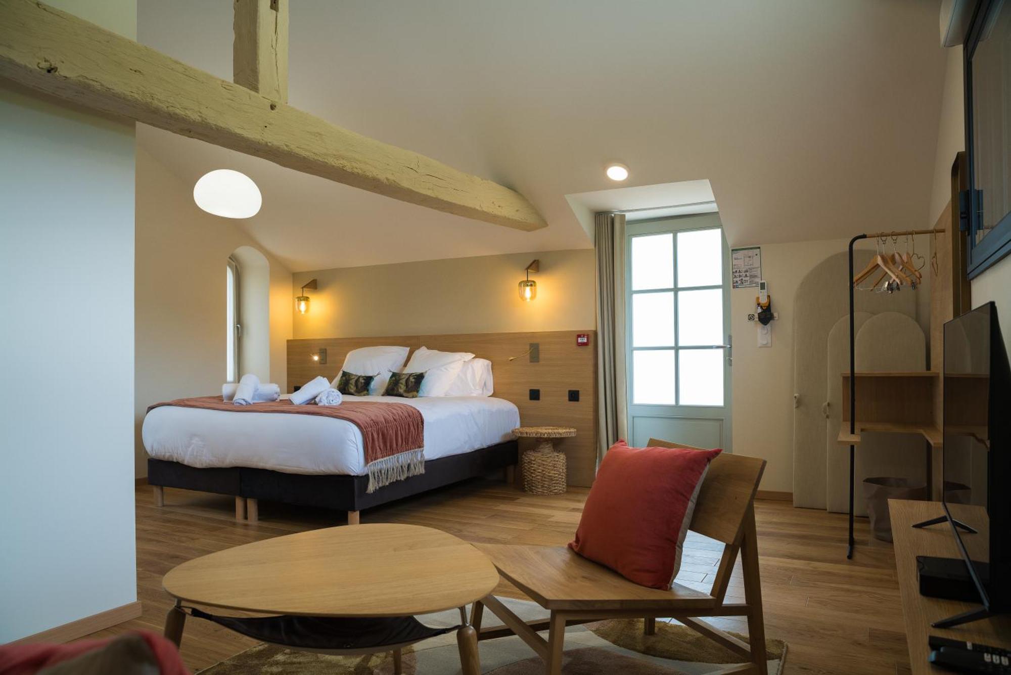 Domaine De L'Ecorcerie Hotel Fontaine-le-Comte Ngoại thất bức ảnh